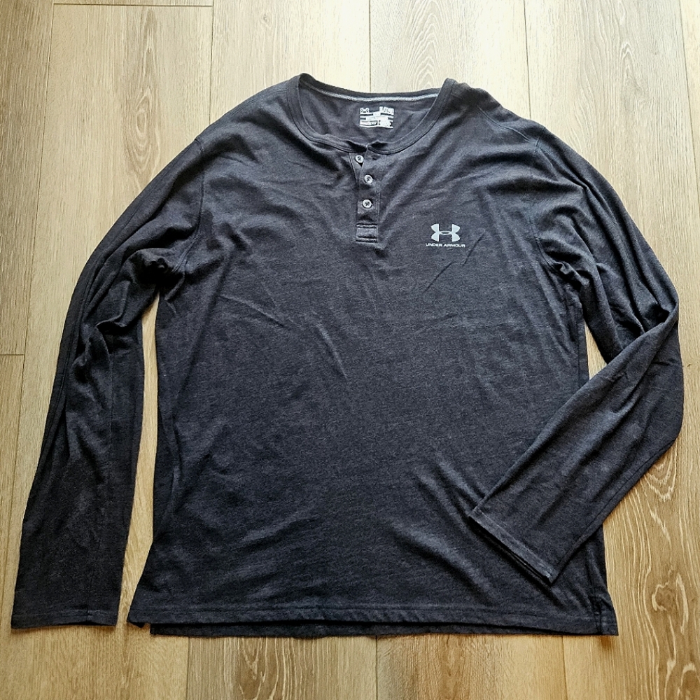 Under Armour Charcoal Gray Long Sleeve Henley Shirt | HeatGear